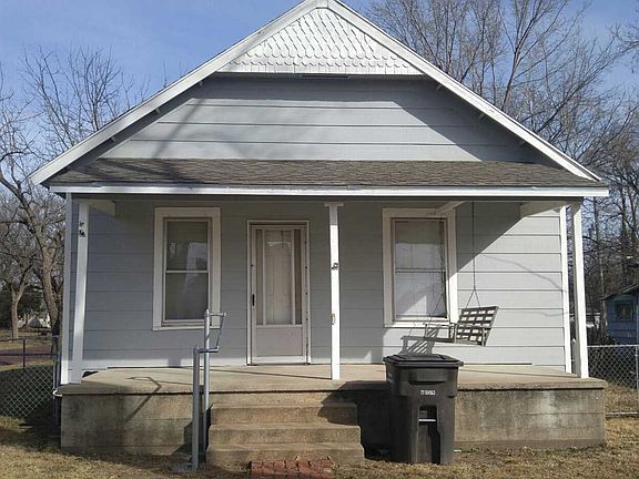 2nd image of 1300 S A St