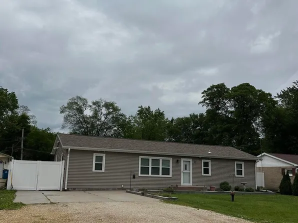 3842 15th St #A, Moline, IL 61265