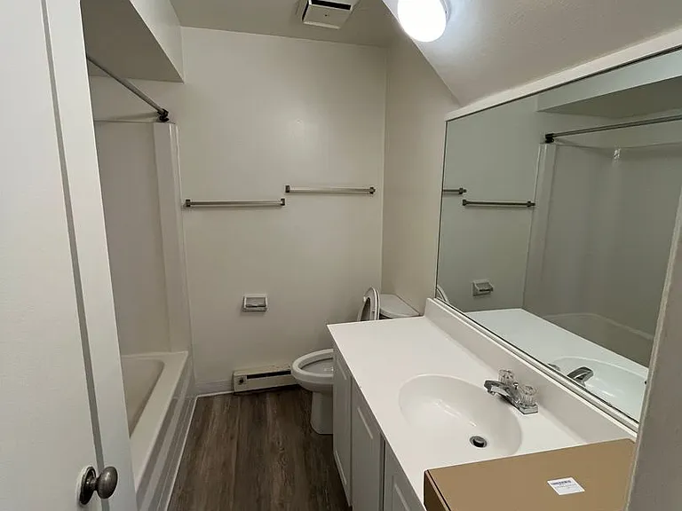 University Park Apartments near Cornell University — Photo 277