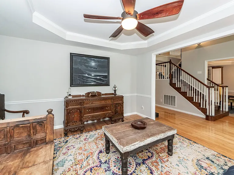 2105 Williams Veneer Ct — Photo 8