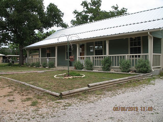 1st image of 707 Oak Ln