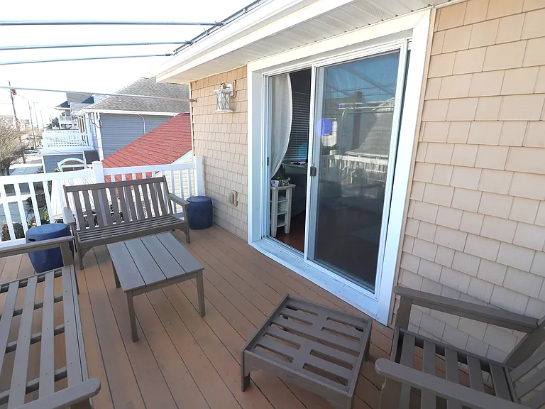 20 N Clermont Ave #B — Photo 14