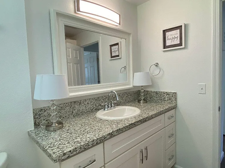 810 Garrison St NE — Photo 14