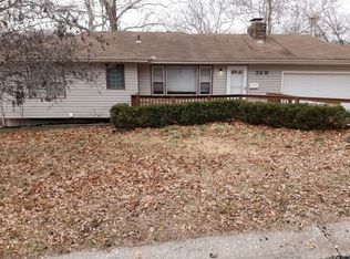3 NW 69th St, Gladstone, MO 64118