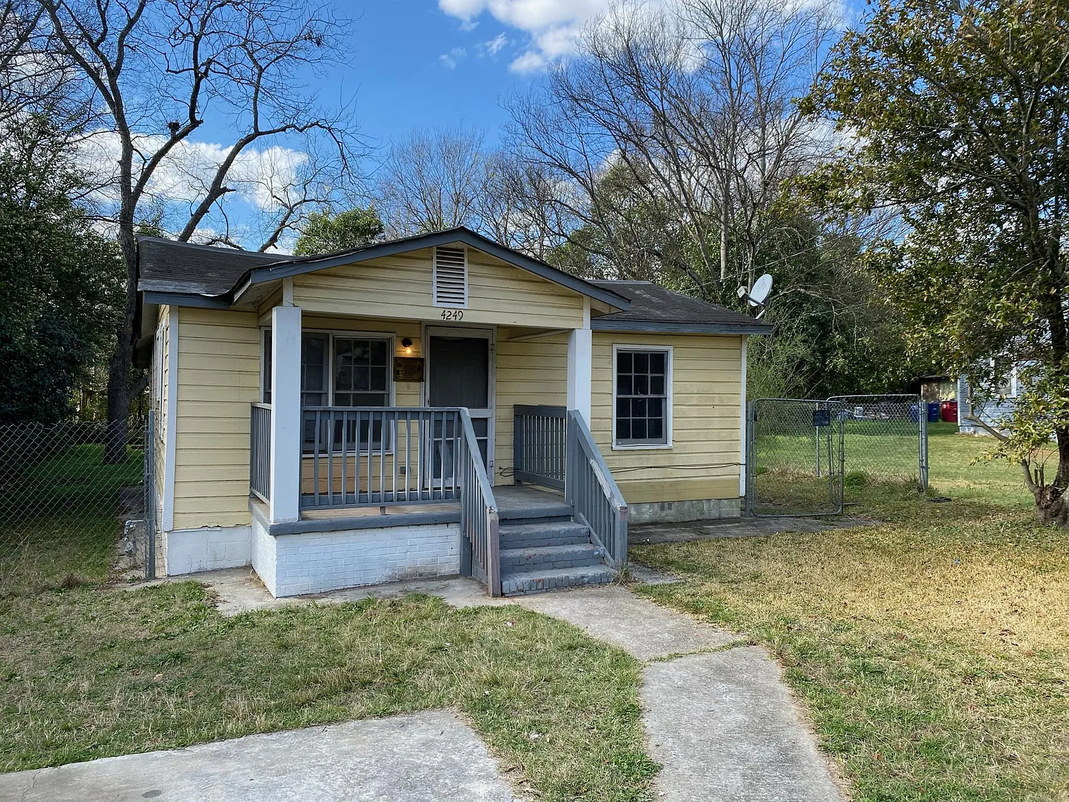 3 bed, 1000 sqft, $950 — Photo 2