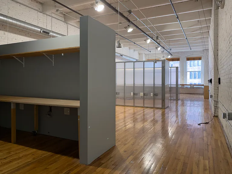 945 Liberty Ave #600 — Photo 37