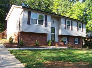 238 Oak Ridge Cir, Mount Airy, NC 27030