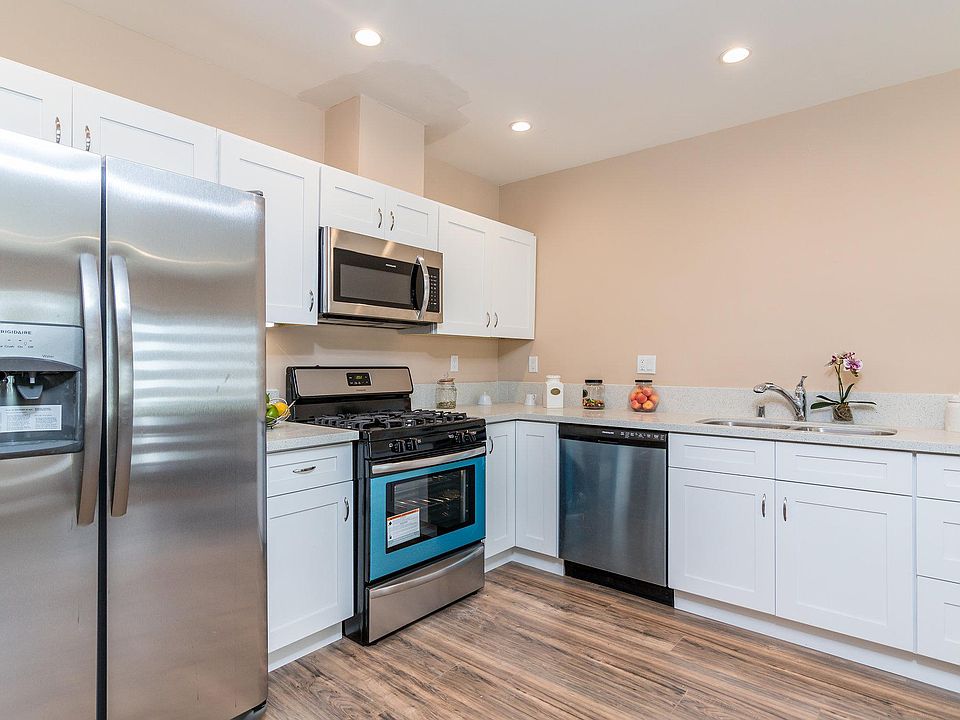 1st image of 6716 N Cedros Ave