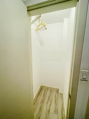 Rented by E Realty International Corp | media 33