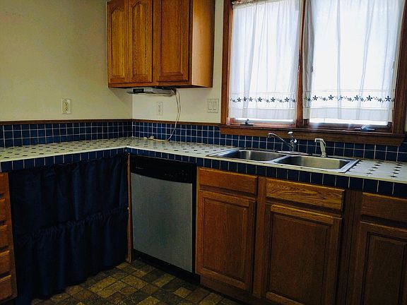 5th image of 273 Wabash Ave #1