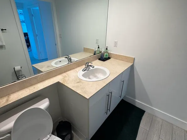 325 Biscayne Blvd #2617, Miami, FL 33131