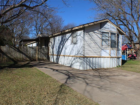 4th image of 1903 Dogwood St #847