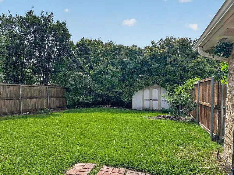 7601 King Arthur Rd — Photo 17