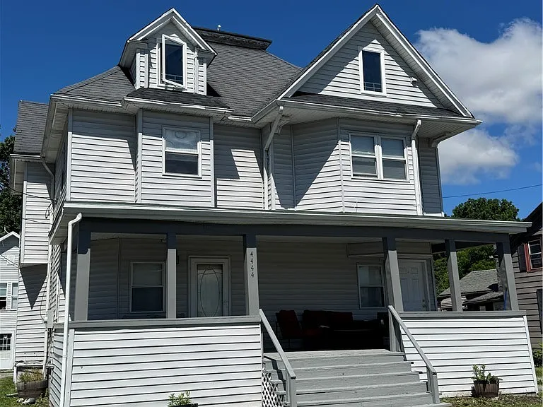 4444 Main St — Photo 1