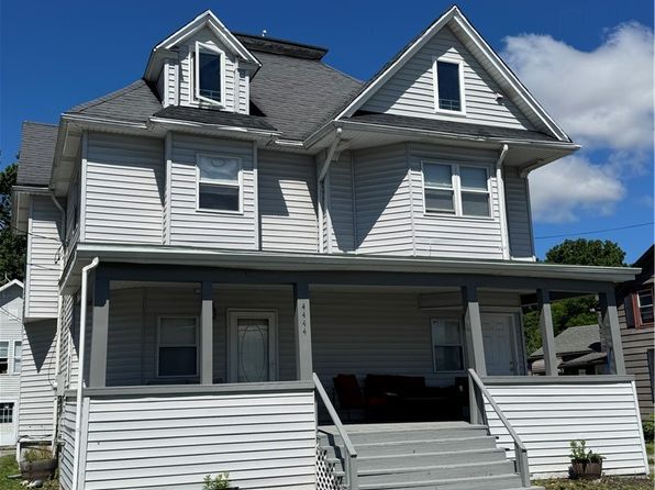 4444 Main St