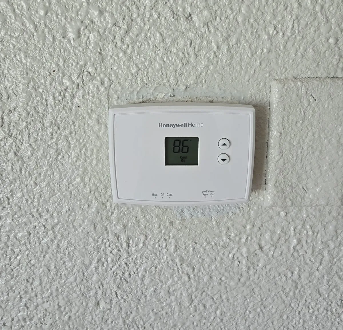 3 bed, 1050 sqft, $1,000 — Photo 3