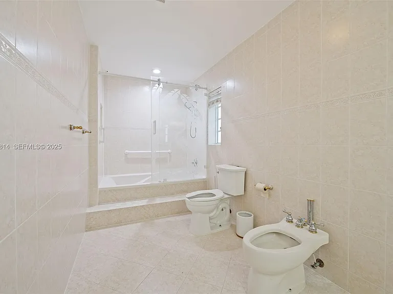 13000 Old Cutler Rd — Photo 7