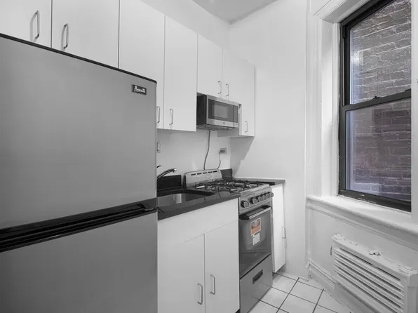 148 West 10th Street image 1 of 9
