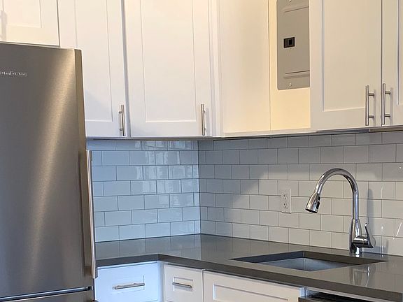 3rd image of 64 Greenwich Ave #7