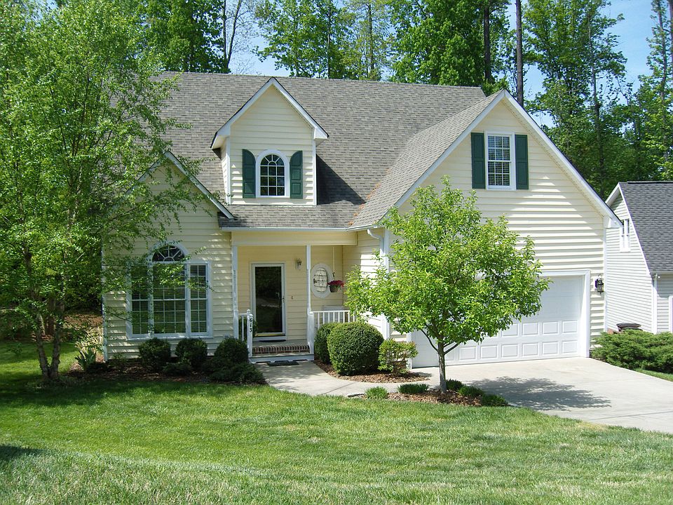613 Rodney Bay is a home located on a cul-de-sac in Wake Forest. This well manicured and maintained home is in a desirable neighborhood and school system.