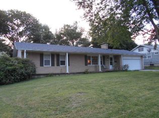 1353 S Salt Pond Ave, Marshall, MO 65340