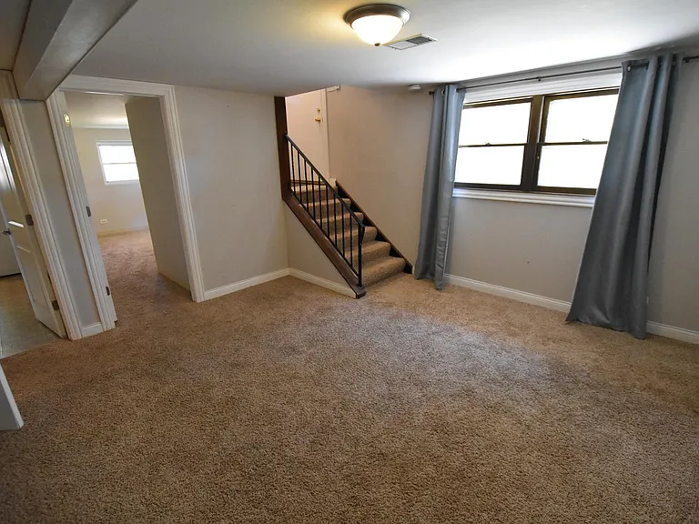 7852 Sprucewood Ave — Photo 33