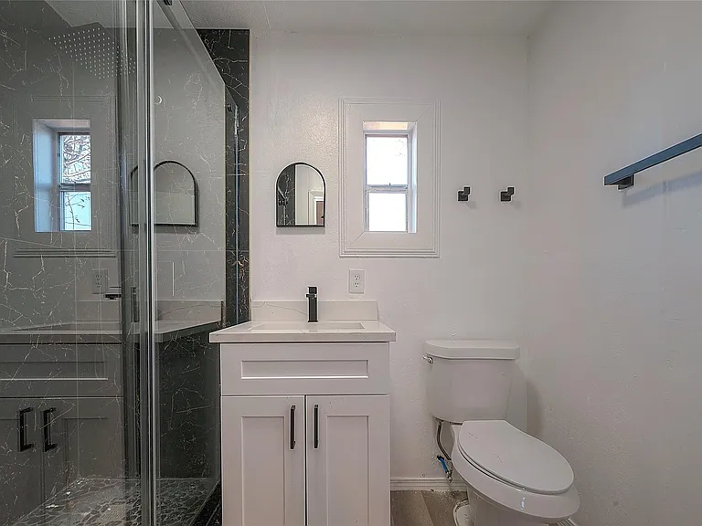 3320 Hays St #B — Photo 7