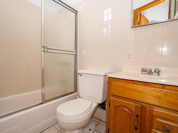 5th image of 59 Ten Eyck St #3RZ