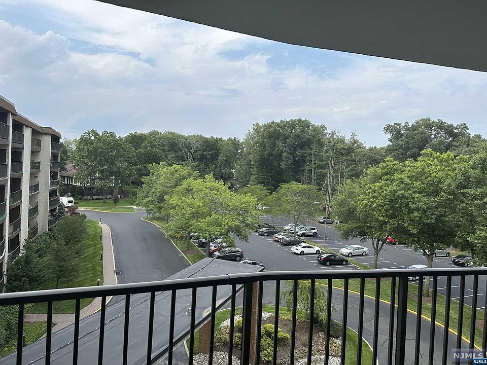 1st image of 521 Piermont Ave APT 401