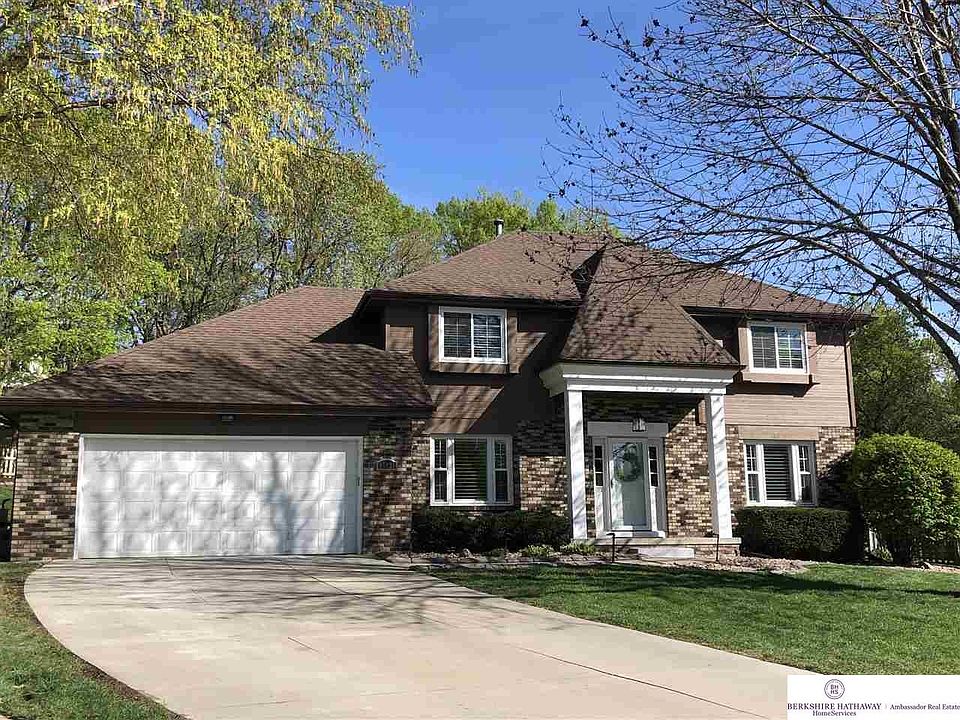 1st image of 15021 Karen Cir