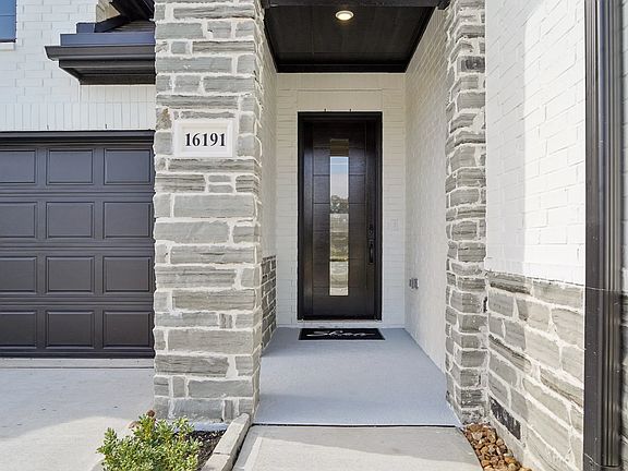Homesite 5202 Porch