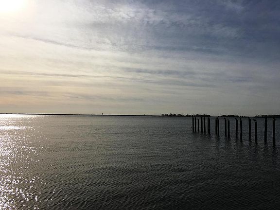 3rd image of 65 Bay Breeze Dr