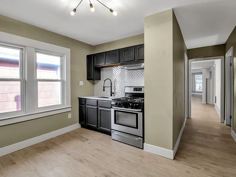 26 Roanoke Pkwy — Photo 15