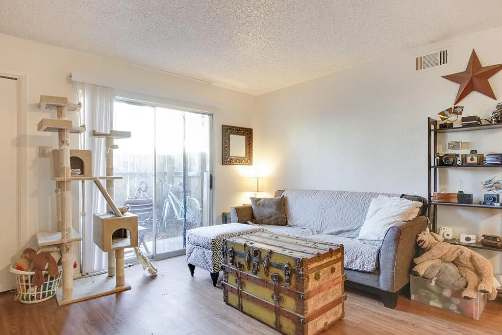 5203 Evans Ave — Photo 3