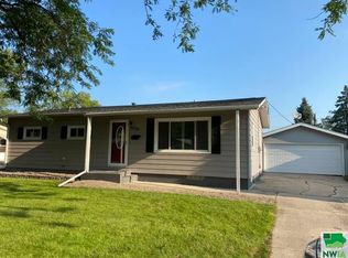 2730 18th Ave N, Fort Dodge, IA 50501