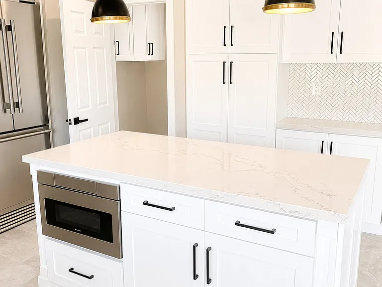 9021 Hyde Park Dr — Photo 2