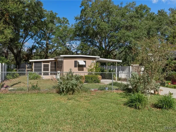 8059 E Southlake Dr, Floral City, FL 34436