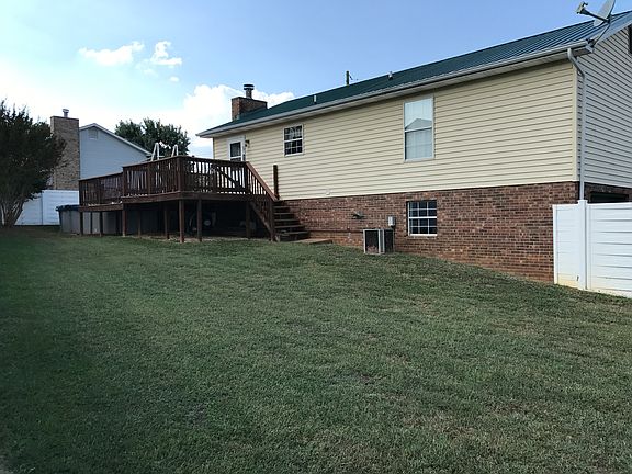 4th image of 1006 Lisa Dr