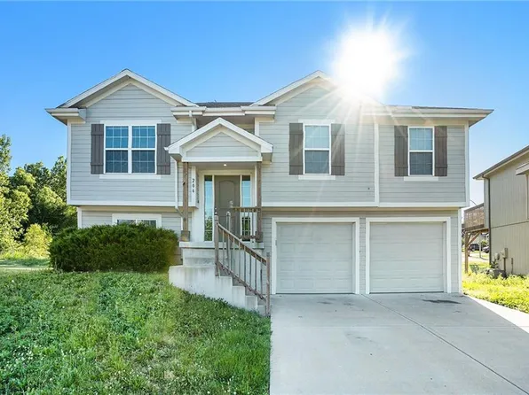 206 Elissa Dr, Raymore, MO 64083