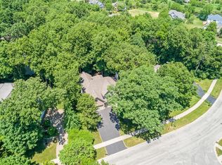 791 Black Walnut Dr, Sugar Grove, IL 60554