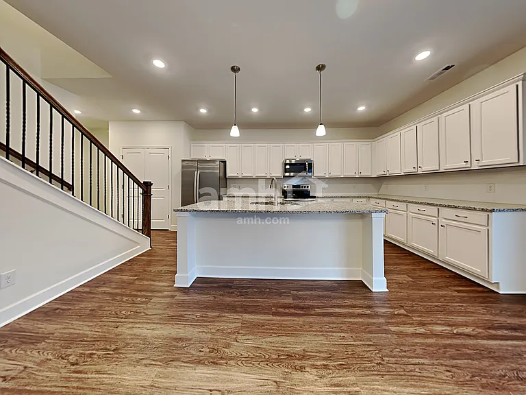 428 Bluewater Dr — Photo 5
