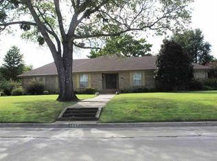 1607 Harris St NW, Ardmore, OK 73401