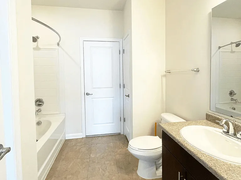 Belmont at Tryon Apartments — Photo 55