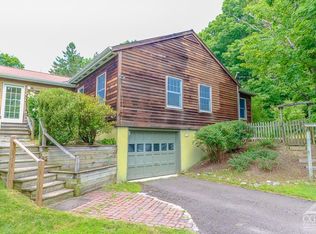944 Dugway Rd, Chatham, NY 12037