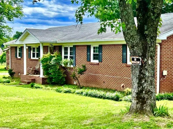 812 Brookhaven Cir, Shelbyville, TN 37160