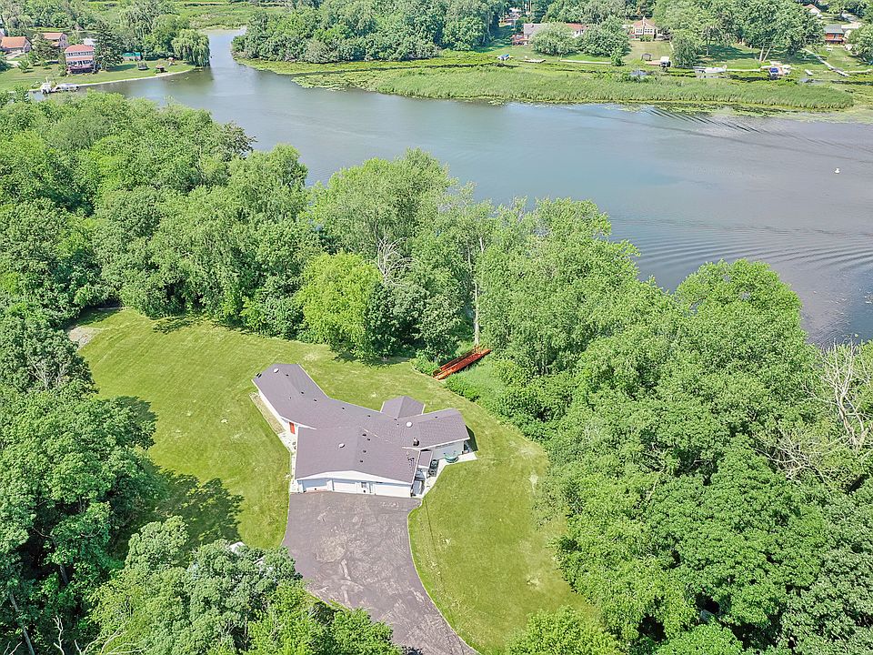 1st image of 40030 N Sibley Dr