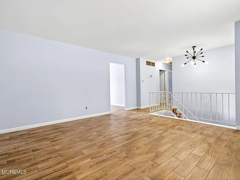 202 Manahawkin Trl — Photo 3