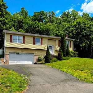 400 Broadway, Hamden, CT, 06518