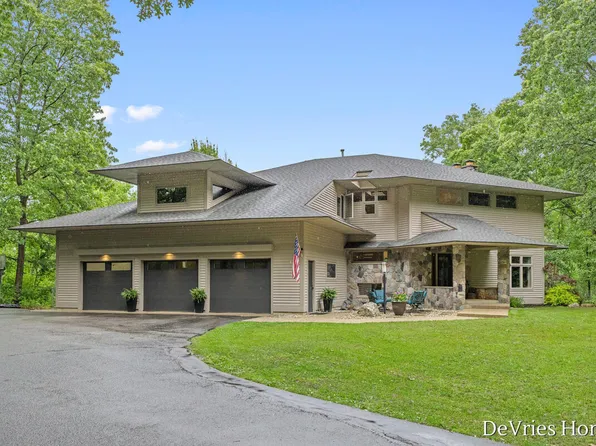 333 Fennessey St SW, Grand Rapids, MI 49534