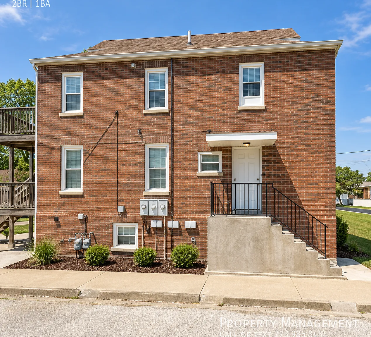 Fully Renovated Garden Apartment Available Now! — Photo 2